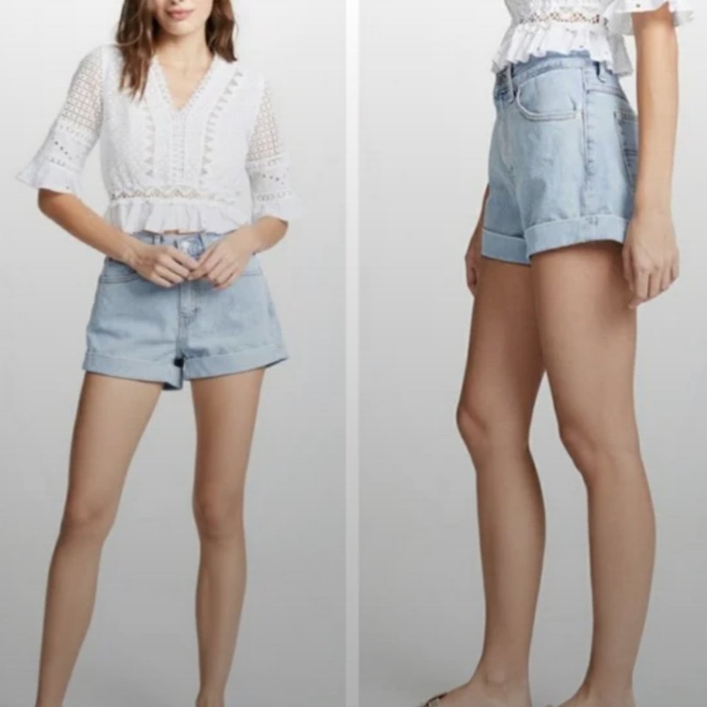 Levi’s Denim Mom Shorts A-Lined 2” Cuffed Tables Turned Blue size 27 (4)